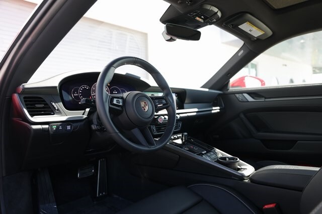 2025 Porsche 911 photo 4