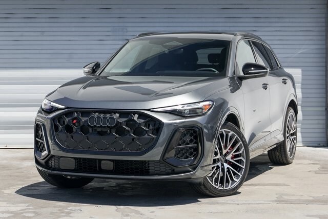 2025 Audi SQ5 Premium Plus photo 3