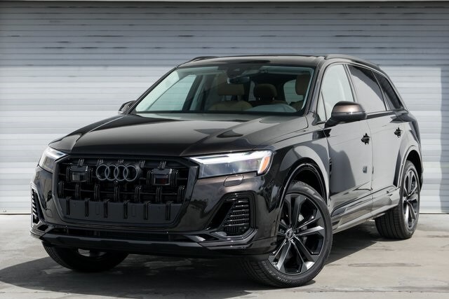 2025 Audi Q7 55 Premium Plus photo 3