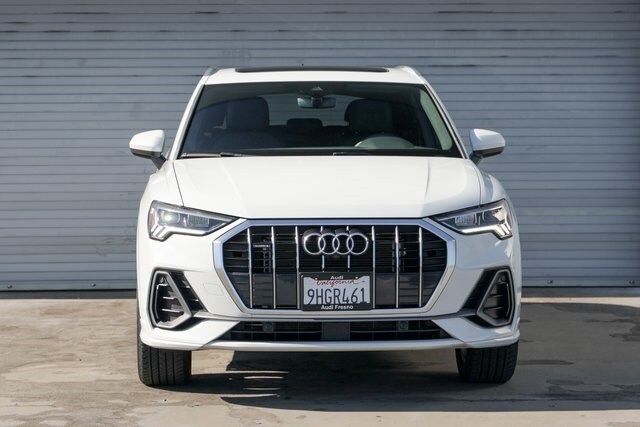 2023 Audi Q3 S line Premium Plus photo 2