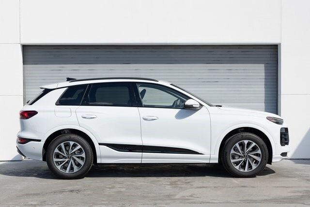 2025 Audi Q6 E-tron Premium Plus photo 4