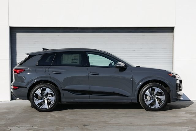 2025 Audi Q6 E-tron Premium Plus photo 4