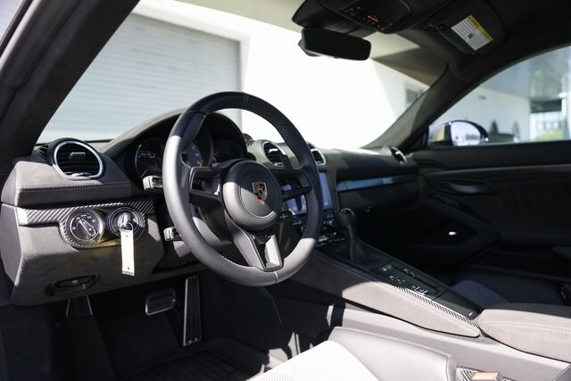 2023 Porsche Cayman GT4 RS photo 4