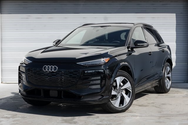 2025 Audi Q6 E-tron Premium Plus photo 3