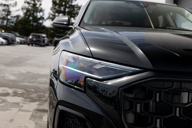 2025 Audi Q8 55 Premium Plus photo 4