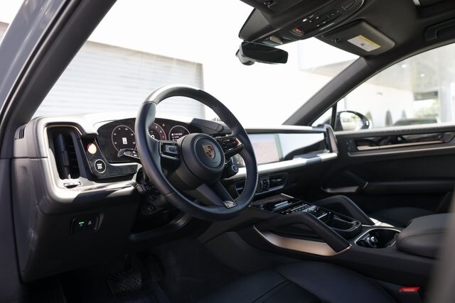 2024 Porsche Cayenne Coupe photo 4