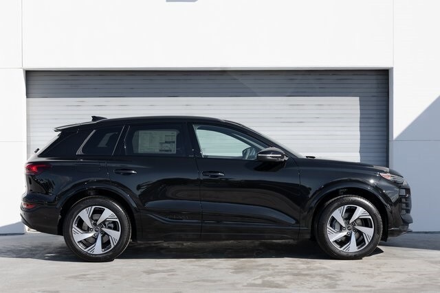 2025 Audi Q6 E-tron Premium Plus photo 4
