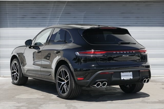 2024 Porsche Macan T photo 2