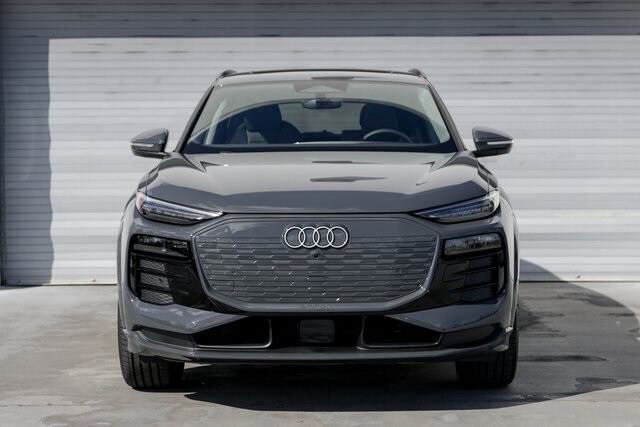 2025 Audi Q6 E-tron Premium Plus photo 2