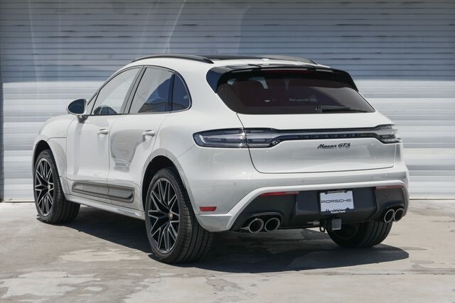 2025 Porsche Macan GTS photo 3