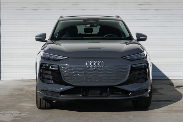 2025 Audi Q6 E-tron Premium Plus photo 2