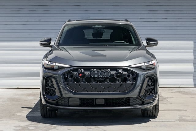 2025 Audi SQ5 Premium Plus photo 2
