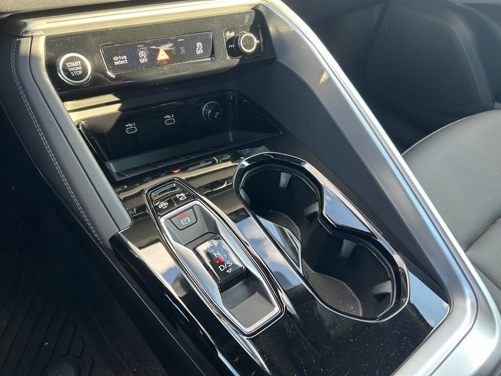 2025 Audi New Q5 Premium Plus - Photo 14