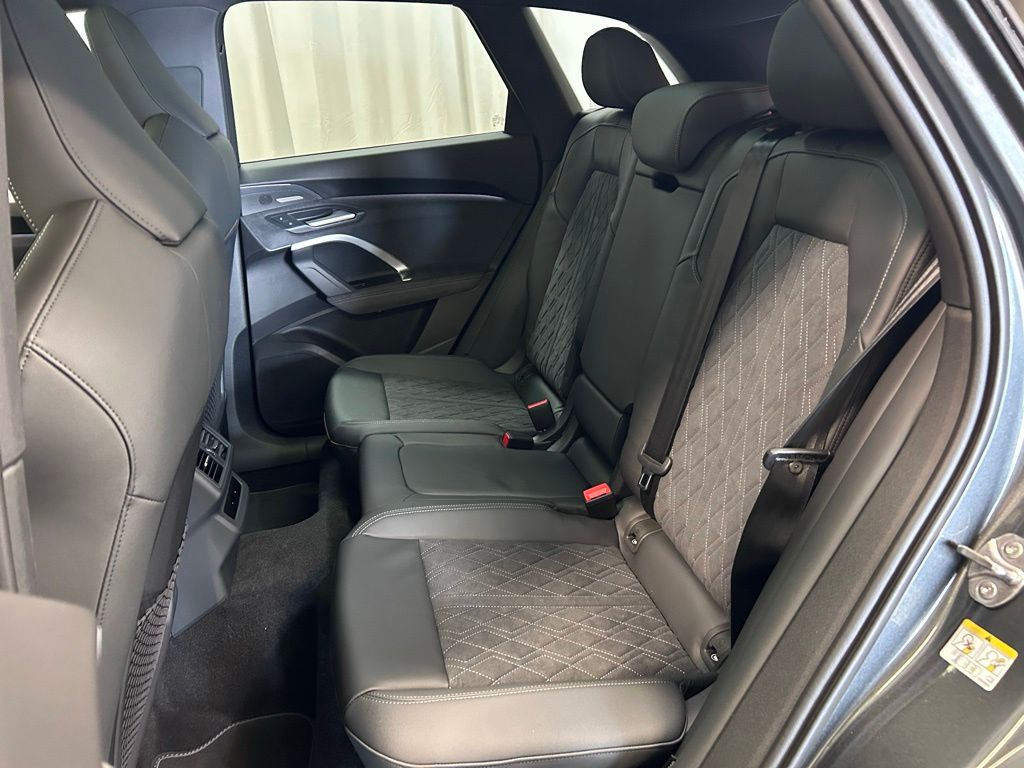 2026 Audi SQ5 Premium Plus - Photo 19