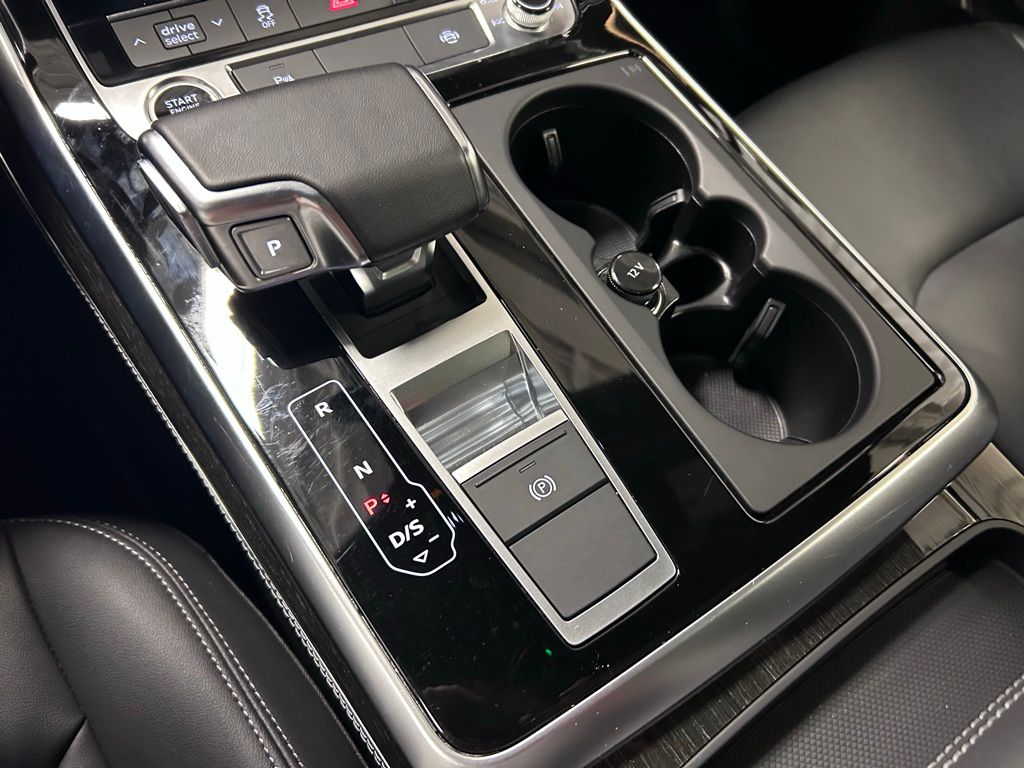 2025 Audi Q7 Premium Plus - Photo 17