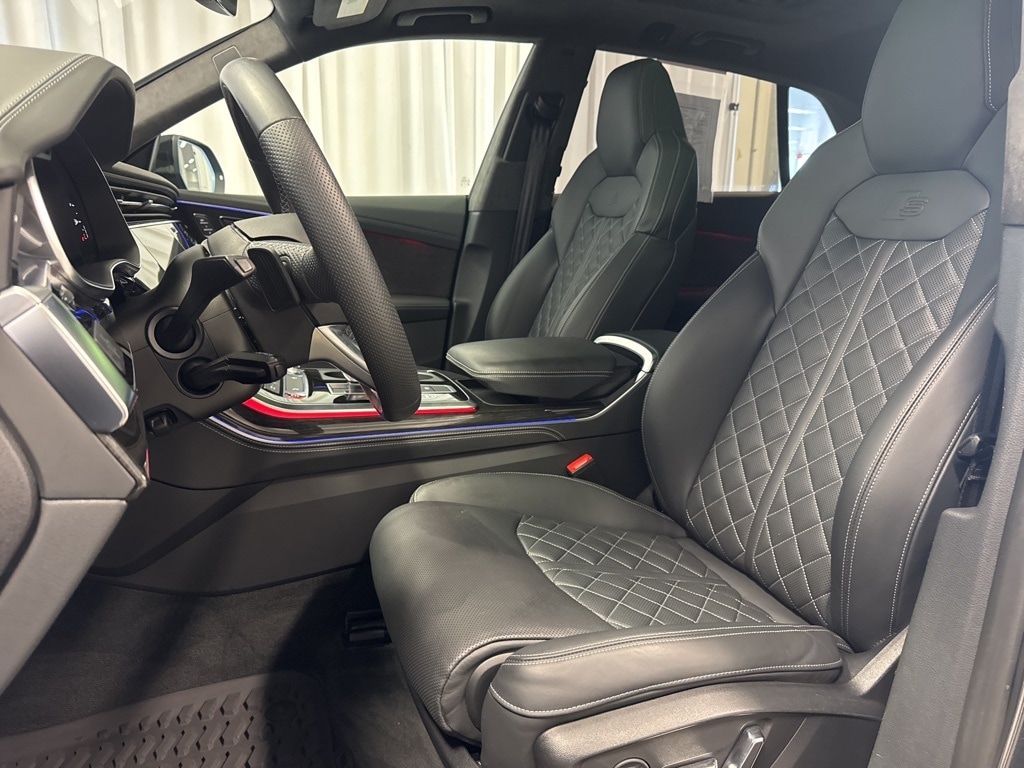 2021 Audi SQ8 Premium Plus photo 2