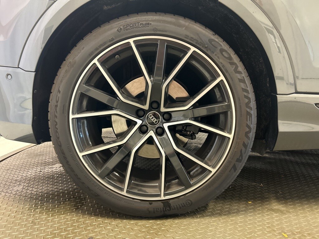 2022 Audi SQ8 Premium Plus photo 2