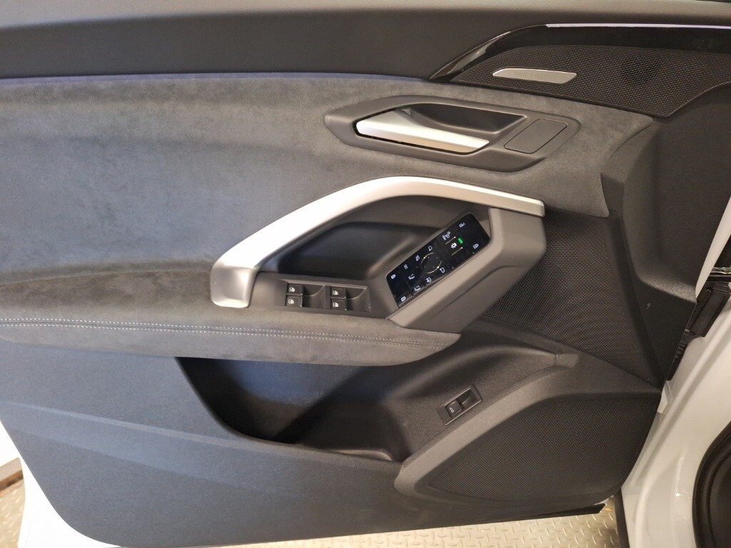 2025 Audi SQ5 Premium Plus photo 3