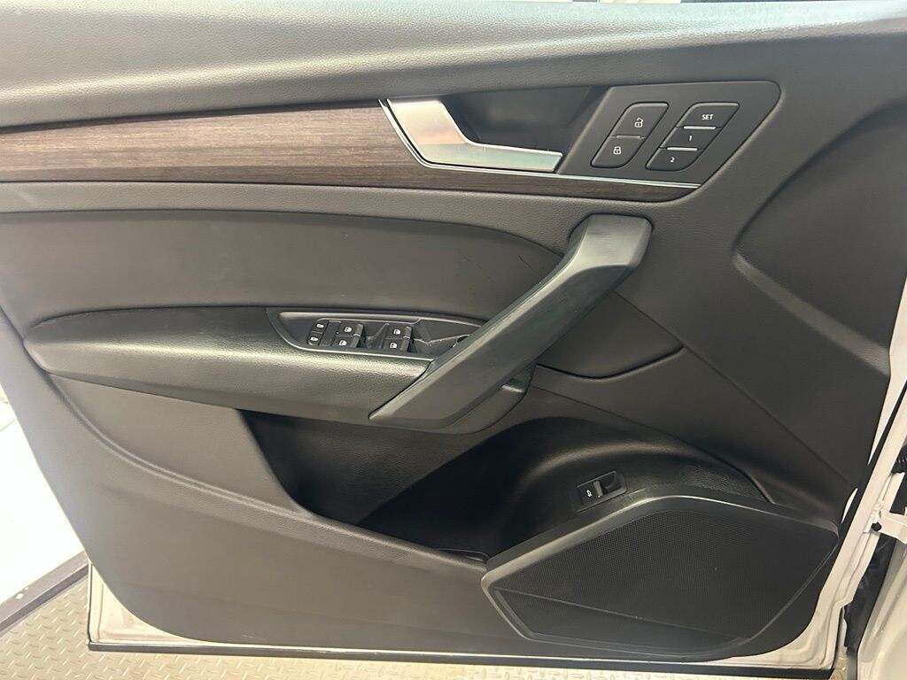 Certified 2024 Audi Q5 40 Premium SUV
