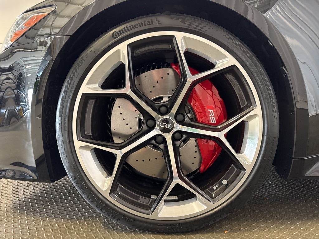 2026 Audi RS 6 Avant Performance Base photo 2