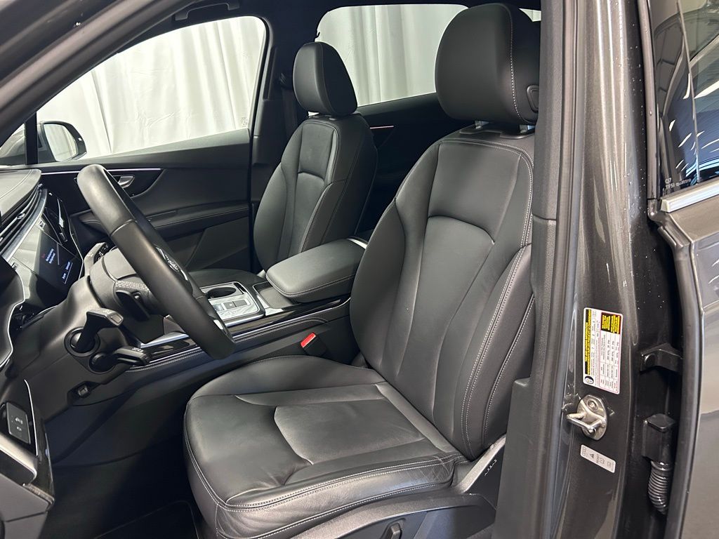 2025 Audi Q7 Premium Plus - Photo 7