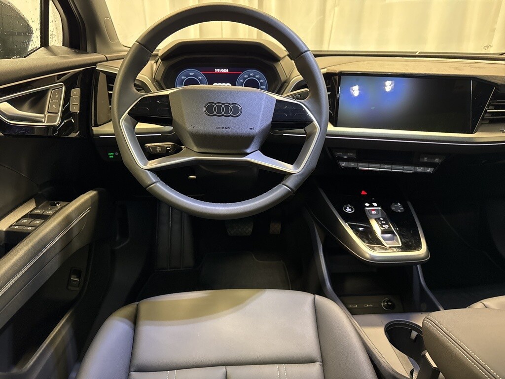 2025 Audi Q4 E-tron 55 Premium photo 2