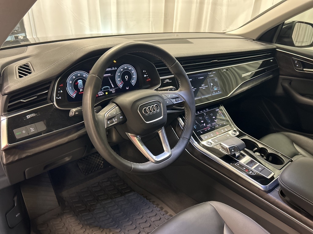 2023 Audi Q8 55 Premium photo 3