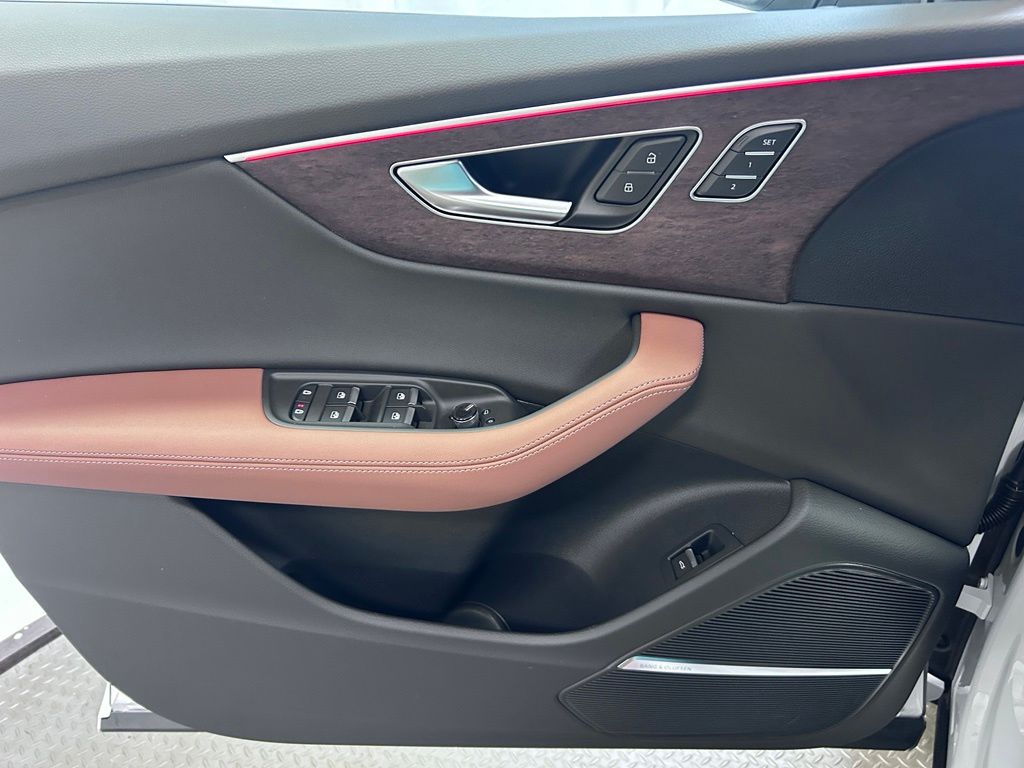2026 Audi Q8 Premium Plus - Photo 4