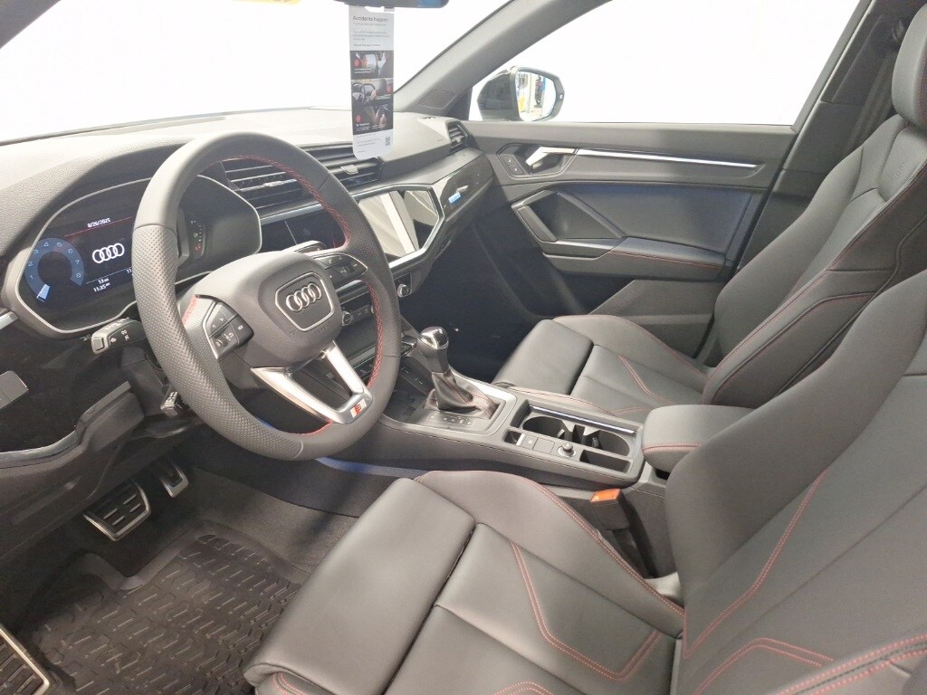 2025 Audi Q3 45 TFSI S line Premium photo 3