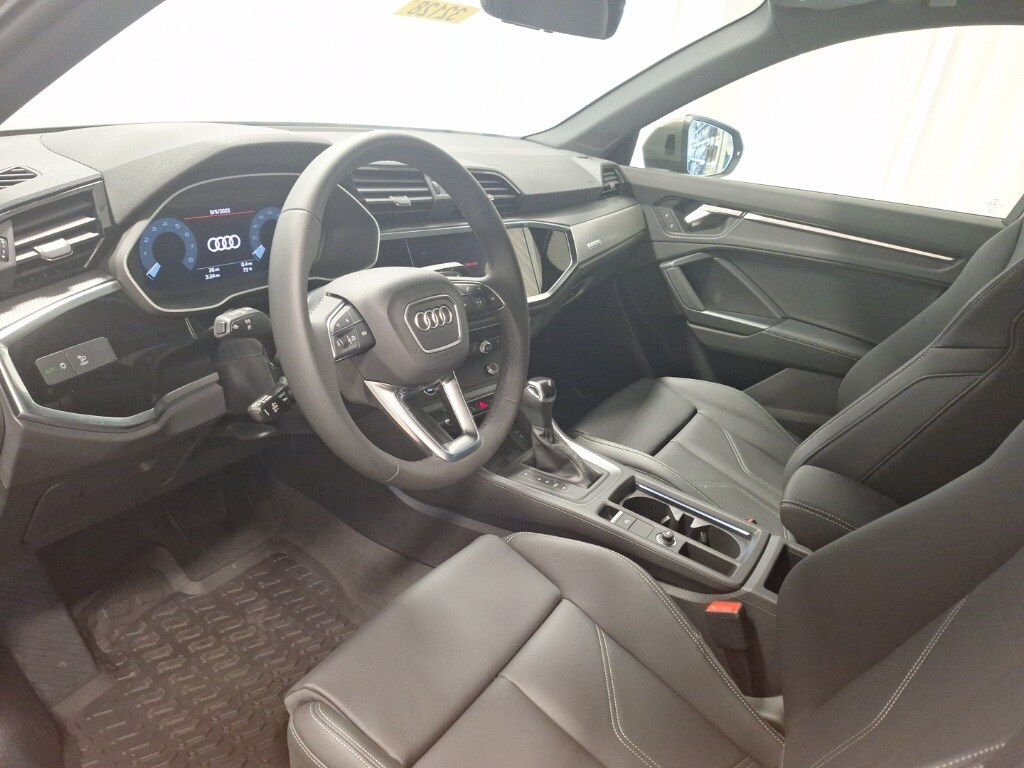 2025 Audi Q3 45 TFSI S line Premium photo 2
