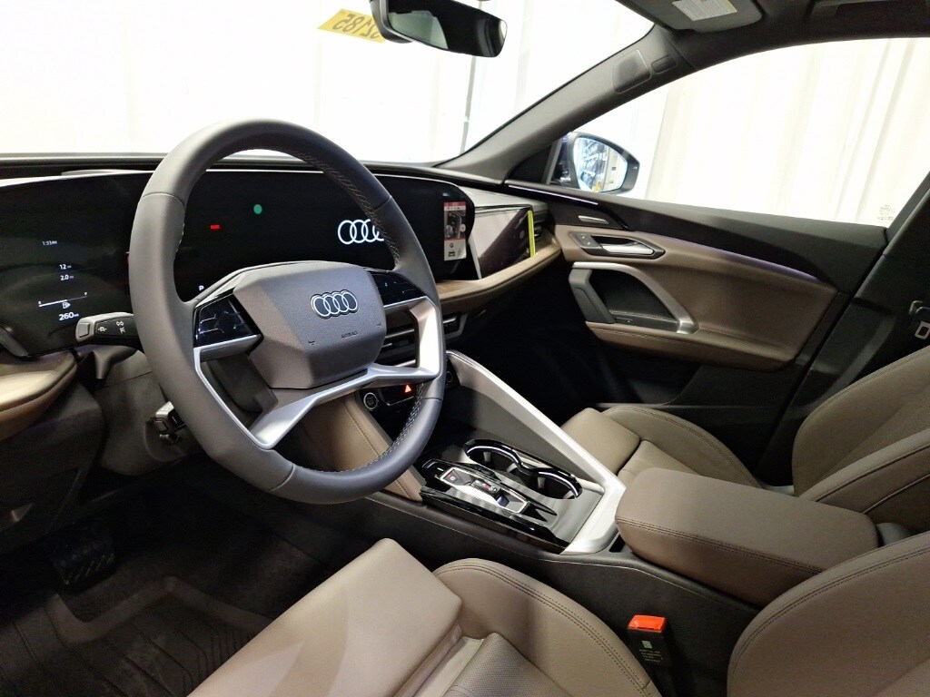 2025 Audi Q5 2.0T Premium photo 3