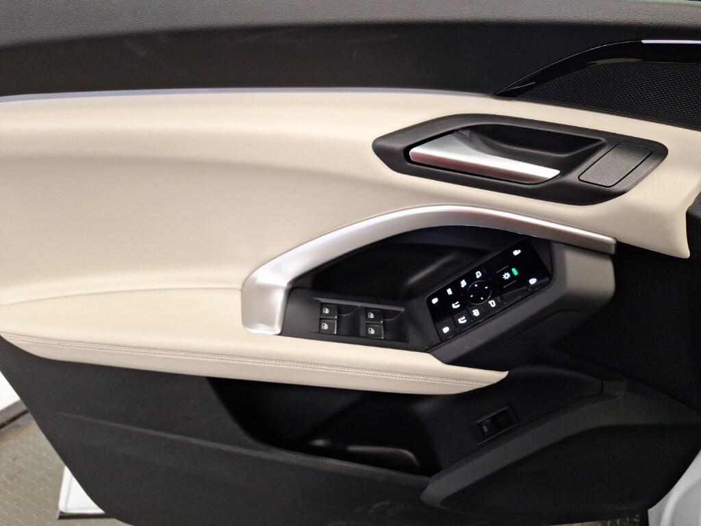 2025 Audi Q5 2.0T Premium photo 4