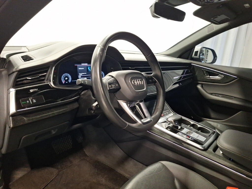 2019 Audi Q8 Premium photo 2