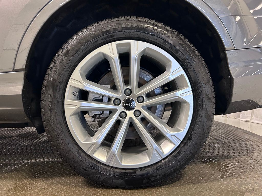 2025 Audi Q7 Premium Plus - Photo 32