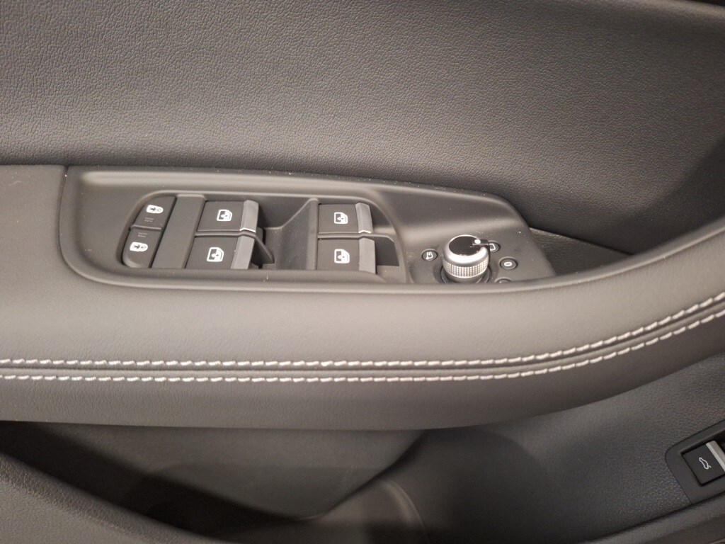 2025 Audi Q7 55 Premium Plus photo 4