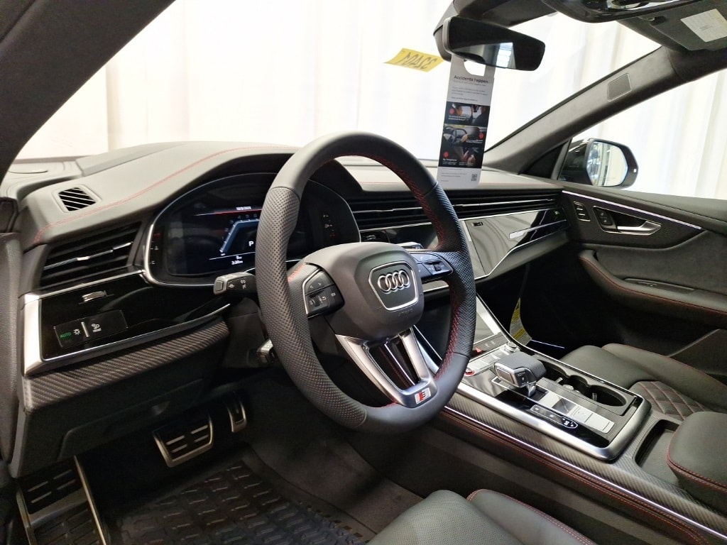 2026 Audi SQ8 Premium Plus photo 3