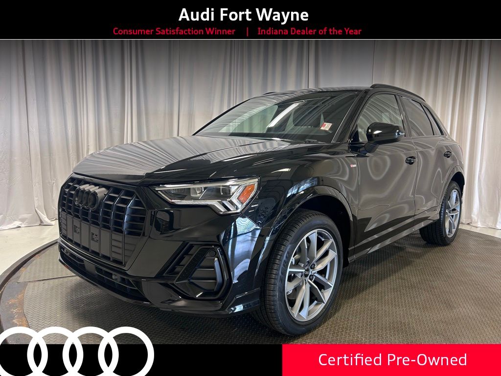 2025 Audi Q3 45 TFSI S Line Premium quattro's photo