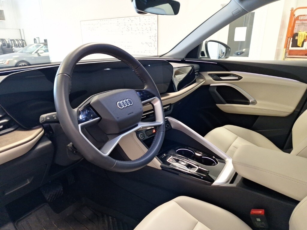 2025 Audi Q5 2.0T Premium photo 2