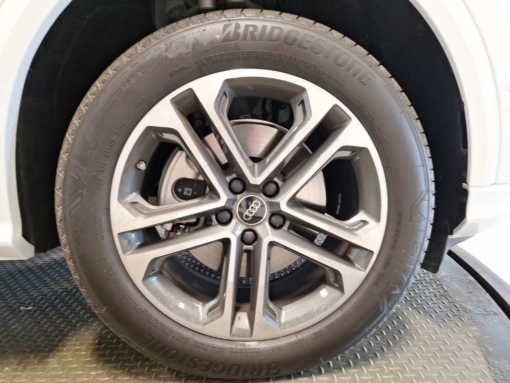 2025 Audi Q5 2.0T Premium photo 2