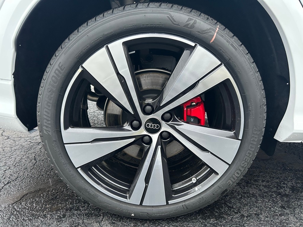 2025 Audi SQ5 Premium photo 2