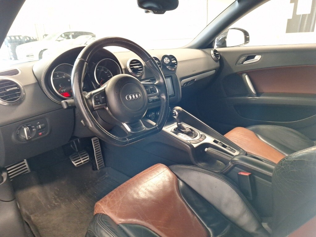 2008 Audi TT 2.0T Roadster photo 2