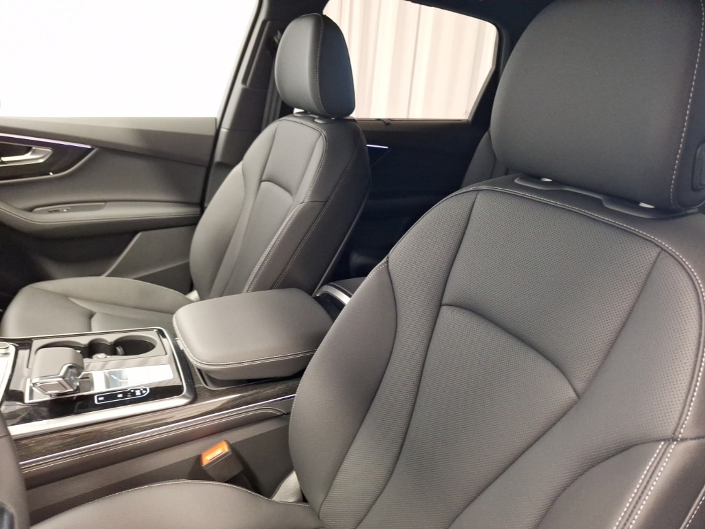 2025 Audi Q7 Premium Plus - Photo 8