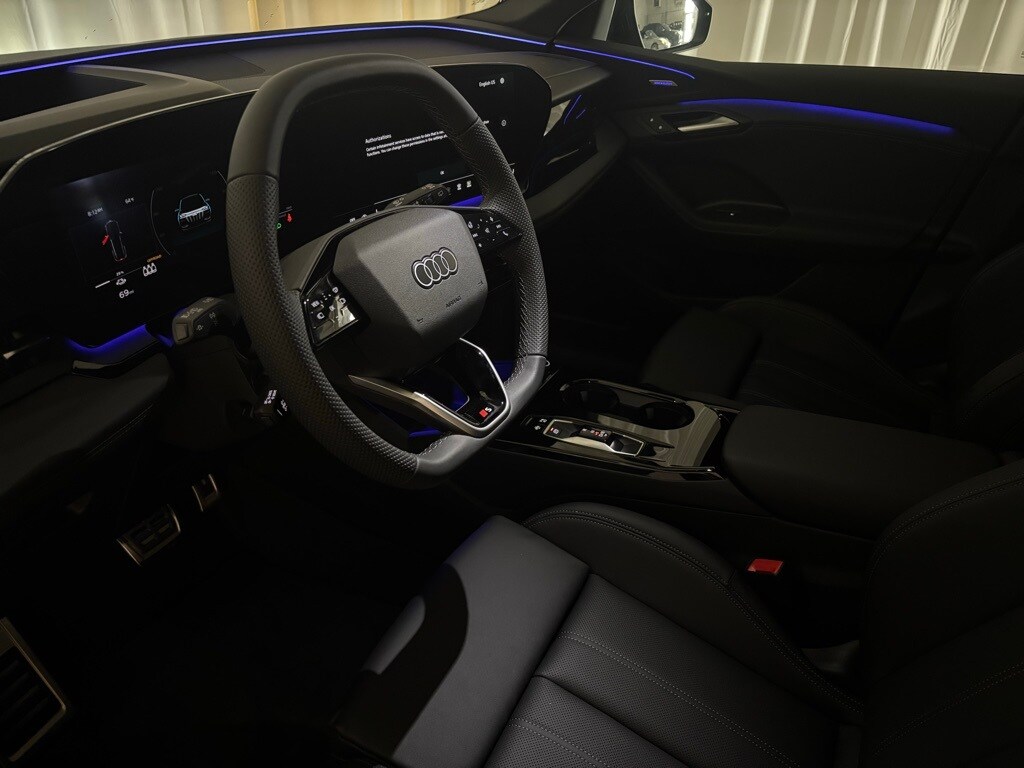 2025 Audi SQ6 photo 2