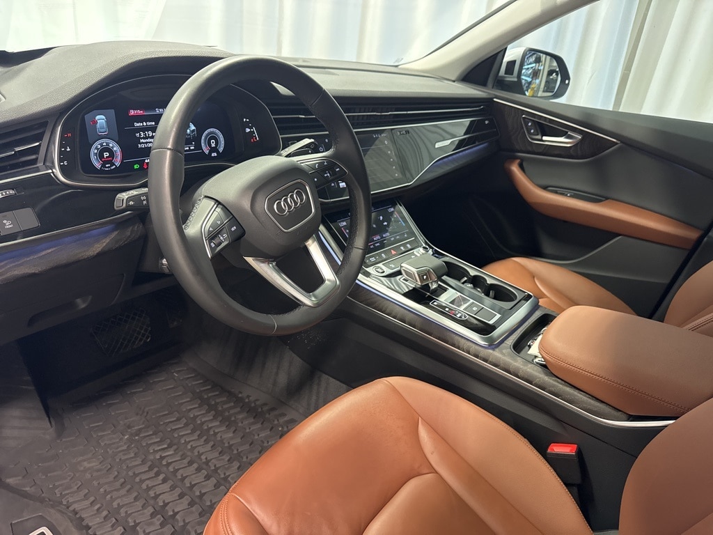 2022 Audi Q8 55 Premium photo 4