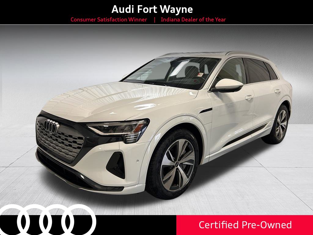  Audi Q8 e-tron