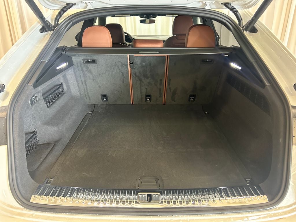 2026 Audi Q8 Premium Plus - Photo 29