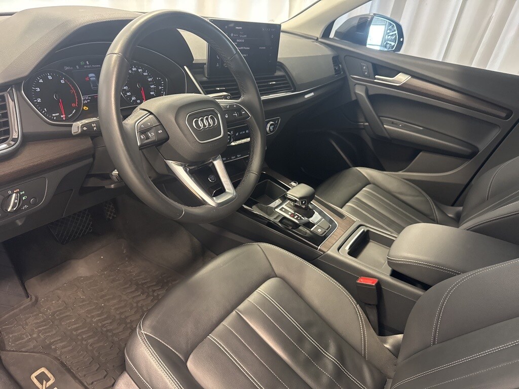 2022 Audi Q5 45 S line Premium photo 3
