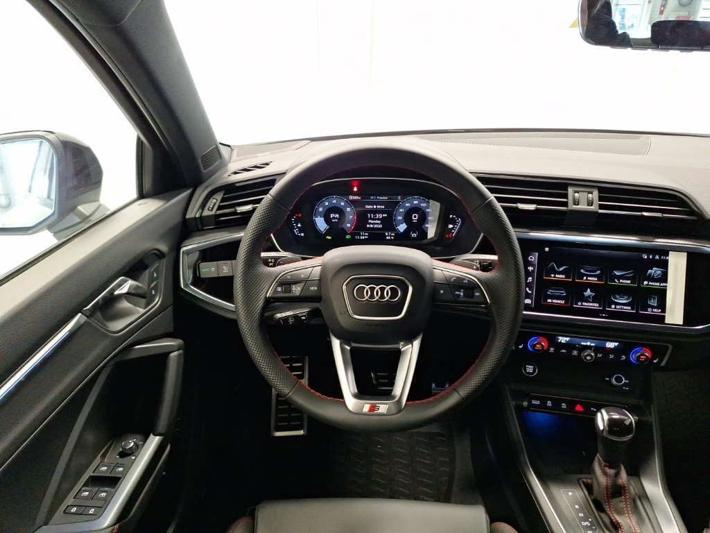 2025 Audi Q3 45 TFSI S line Premium photo 4