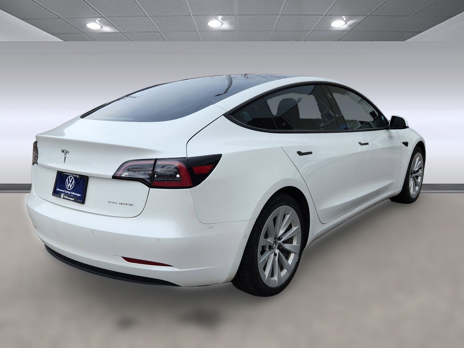 2022 Tesla Model 3 Long Range photo 3