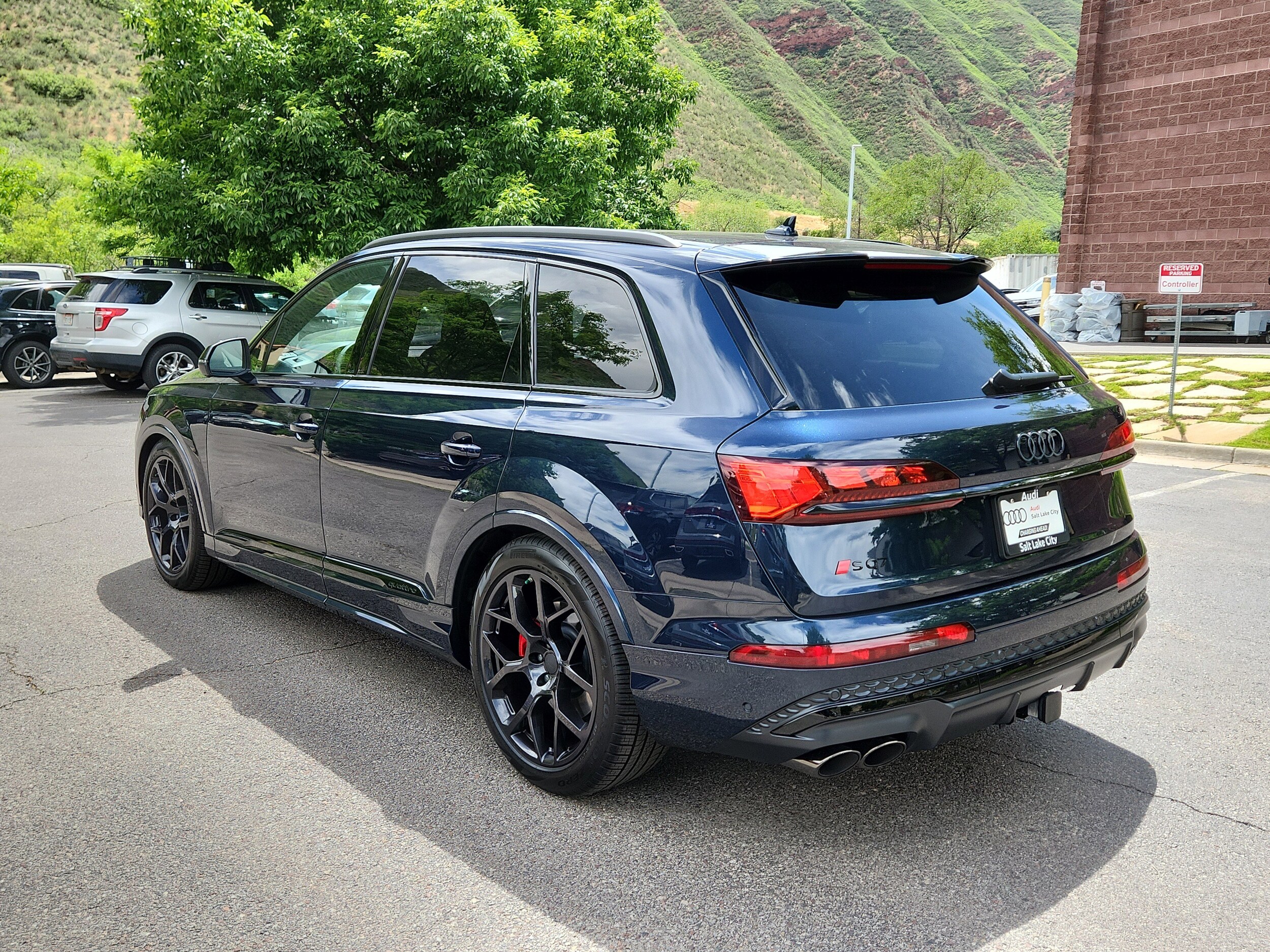 SQ7 Prestige Prestige Quattro *Ltd Avail*